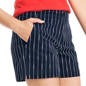 Nautica Ladies’ Twill Shorts - size 10 (inseam 5”)